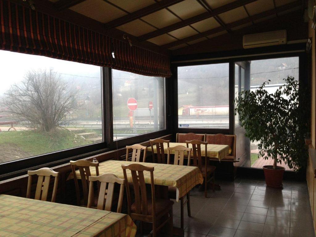 Panorama Panzio Bed & Breakfast Tatabanya Ngoại thất bức ảnh