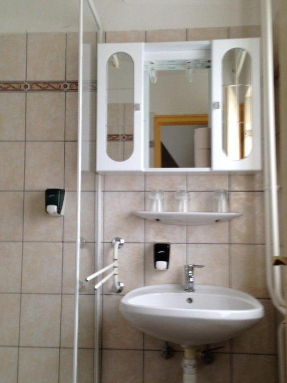Panorama Panzio Bed & Breakfast Tatabanya Phòng bức ảnh